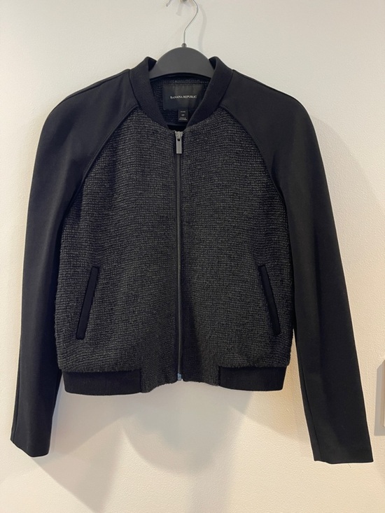 Banana Republic Jackets & Blazers - Banana Republic Black Raglan Sleeve Bomber Jacket 0 Petite